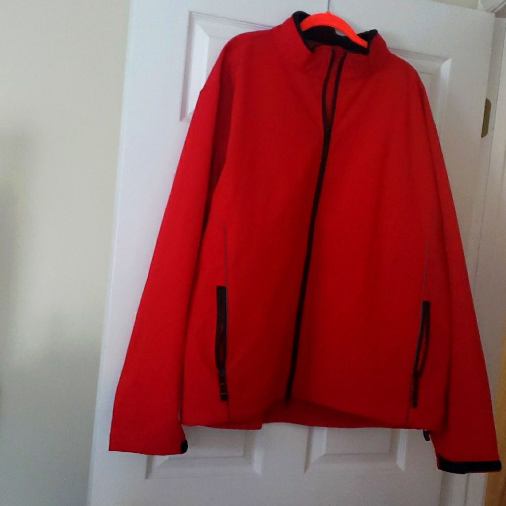 :3x Red Jacket